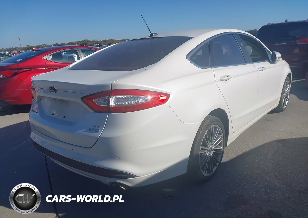 2013 Ford Fusion Se VIN:3FA6P0HR2DR184653 - 4