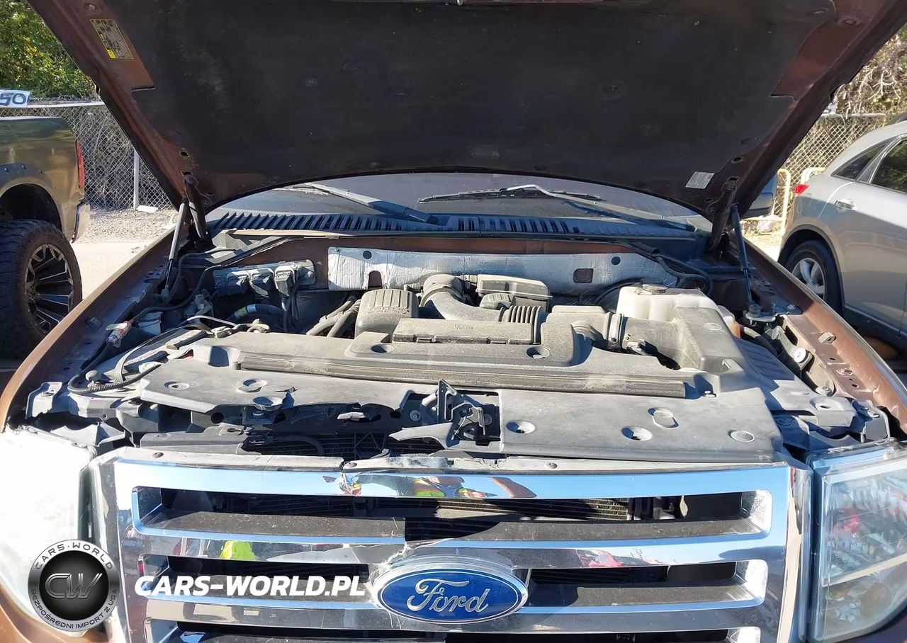 2011 Ford Expedition Xlt VIN:1FMJU1H59BEF55108 - 10