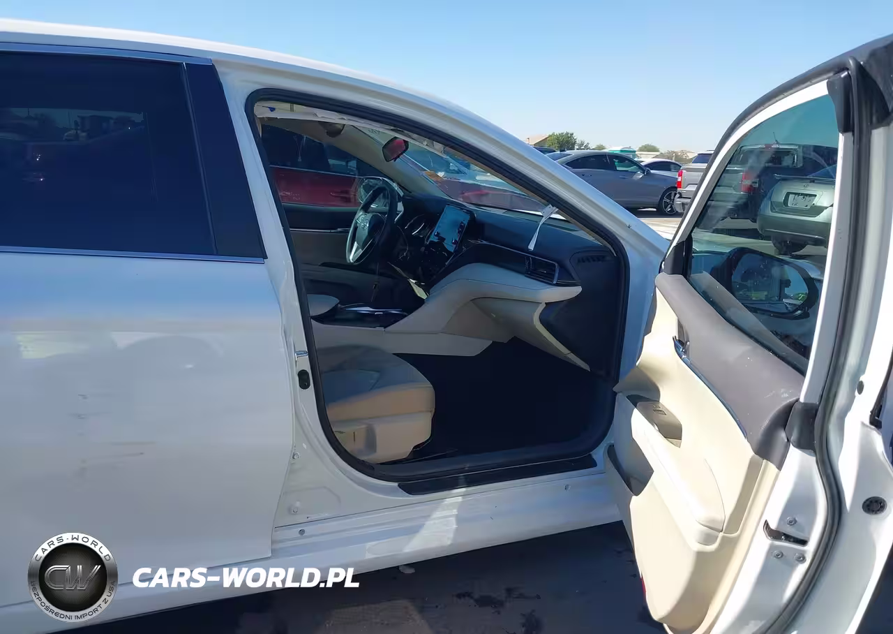 2021 Toyota Camry Le VIN:4T1C11AK5MU436868 - 5