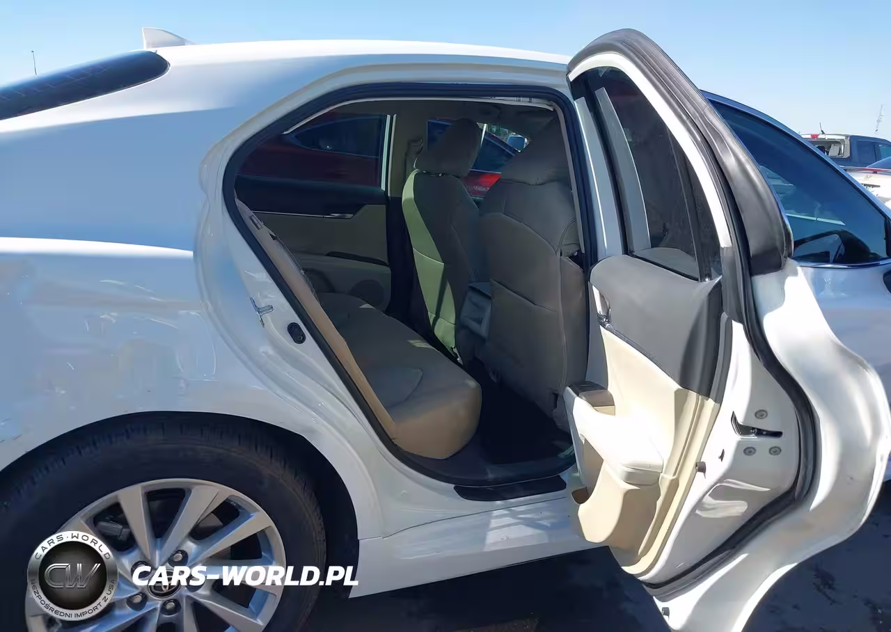 2021 Toyota Camry Le VIN:4T1C11AK5MU436868 - 8