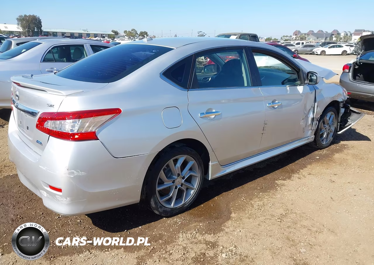 2014 Nissan Sentra Sr VIN:3N1AB7AP1EY337361 - 4