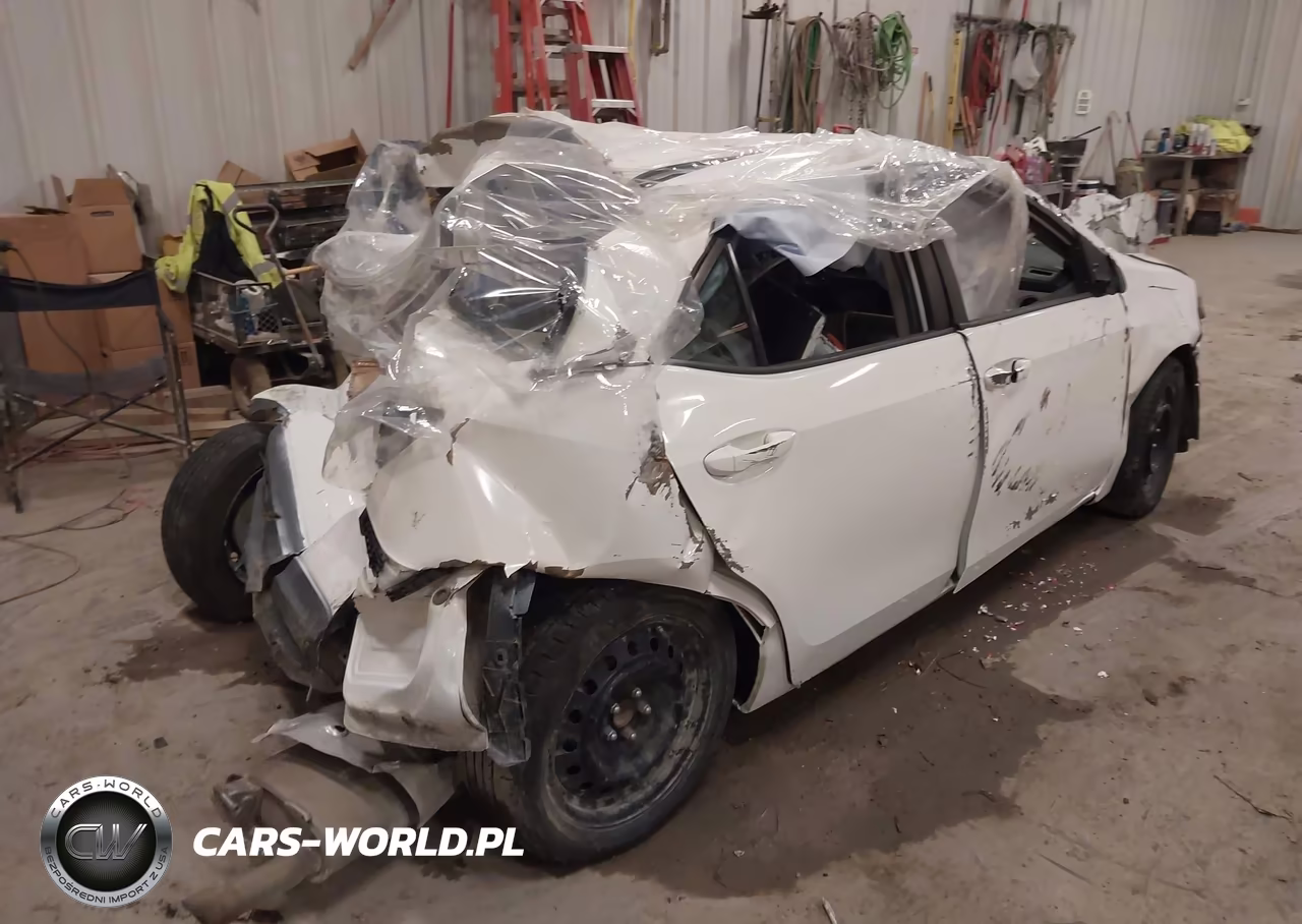 2018 Toyota Corolla Le VIN:2T1BURHE9JC123756 - 4