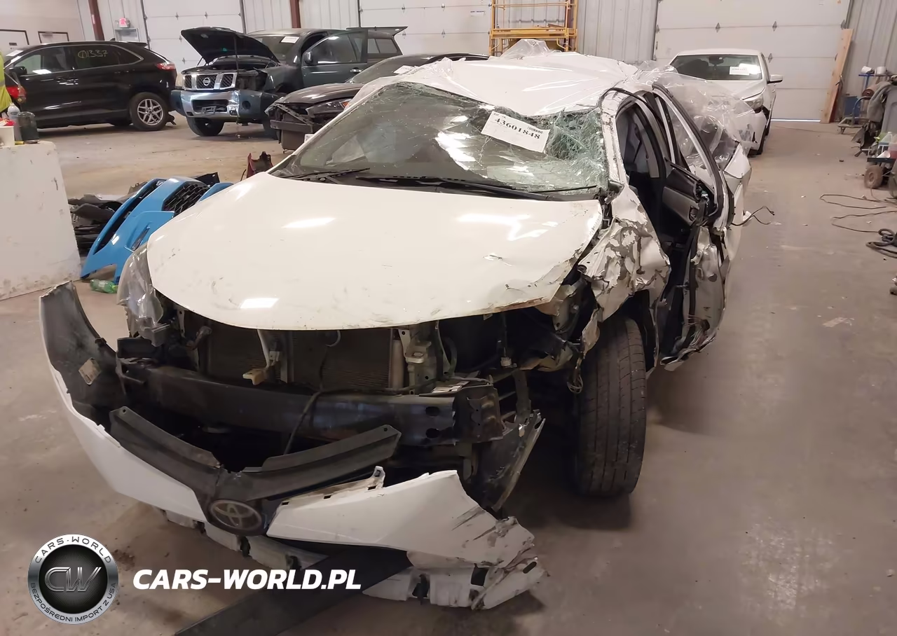 2018 Toyota Corolla Le VIN:2T1BURHE9JC123756 - 6
