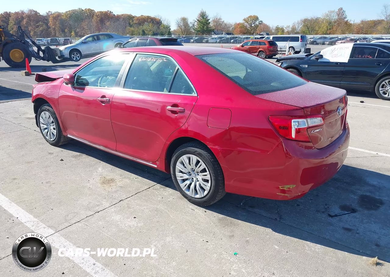 2013 Toyota Camry Le VIN:4T1BF1FK3DU648044 - 3