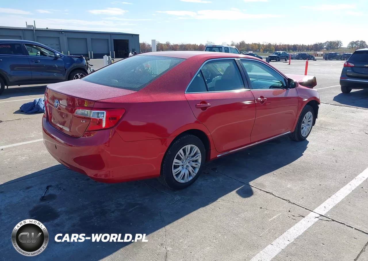 2013 Toyota Camry Le VIN:4T1BF1FK3DU648044 - 4