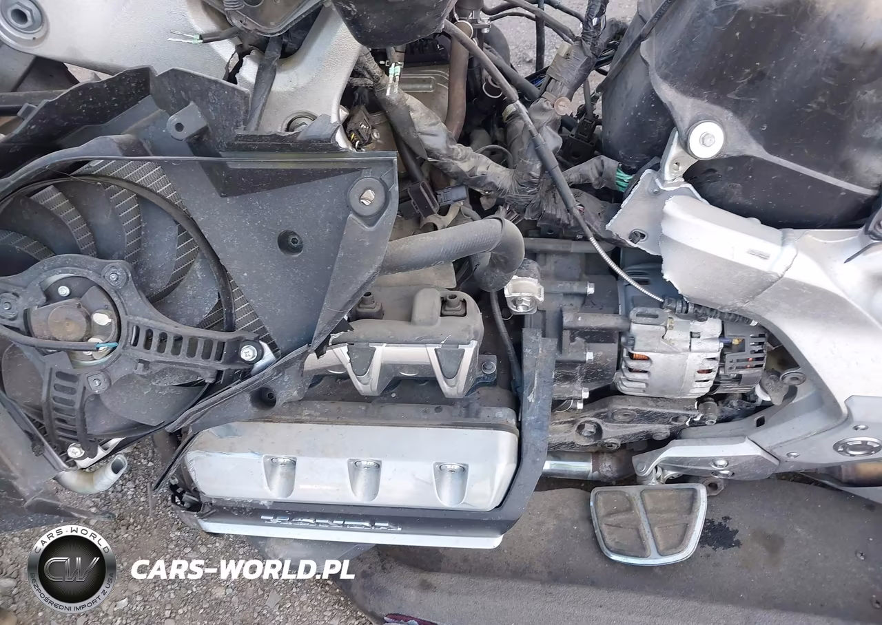 2018 Honda Gl1800 D VIN:JH2SC7958JK003510 - 9