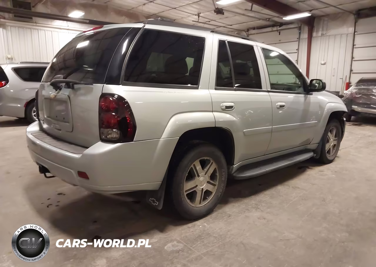 2007 Chevrolet Trailblazer Lt VIN:1GNDT13S572103724 - 4