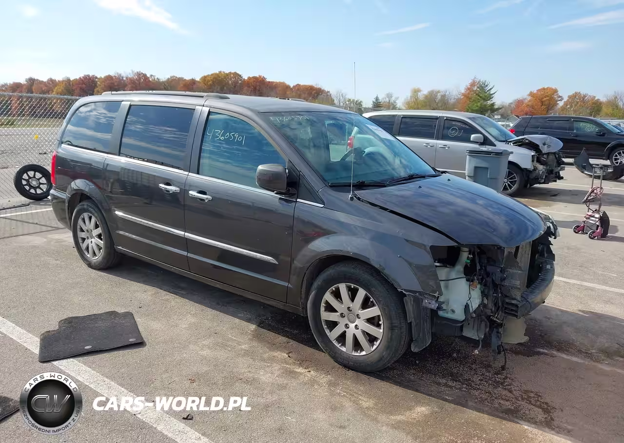 2016 Chrysler Town & Country Touring