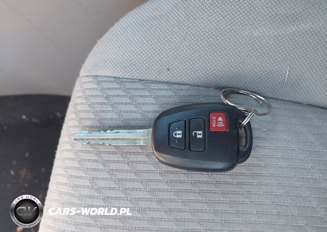 2019 Toyota Highlander Le VIN:5TDZARFH4KS043259 - 11