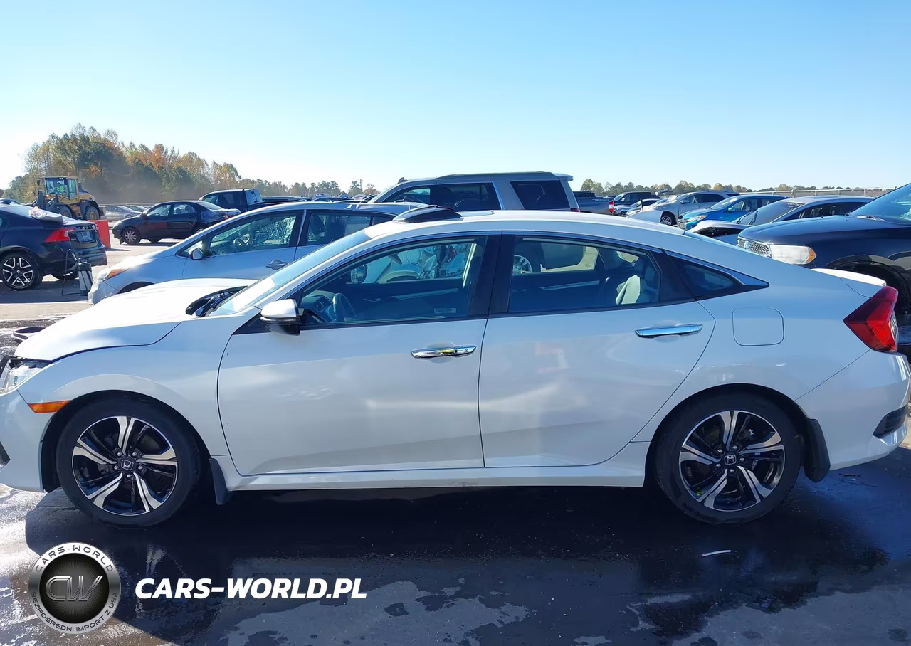 2017 Honda Civic Touring VIN:2HGFC1F97HH638929 - 14