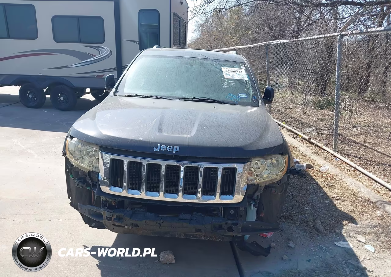 2011 Jeep Grand Cherokee Laredo VIN:1J4RR4GG6BC610035 - 12