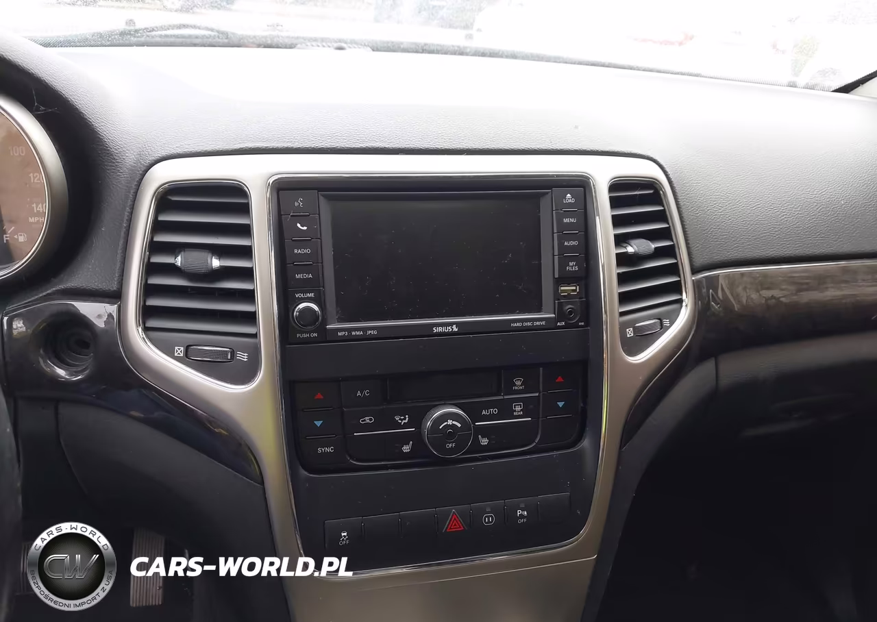 2011 Jeep Grand Cherokee Laredo VIN:1J4RR4GG6BC610035 - 17