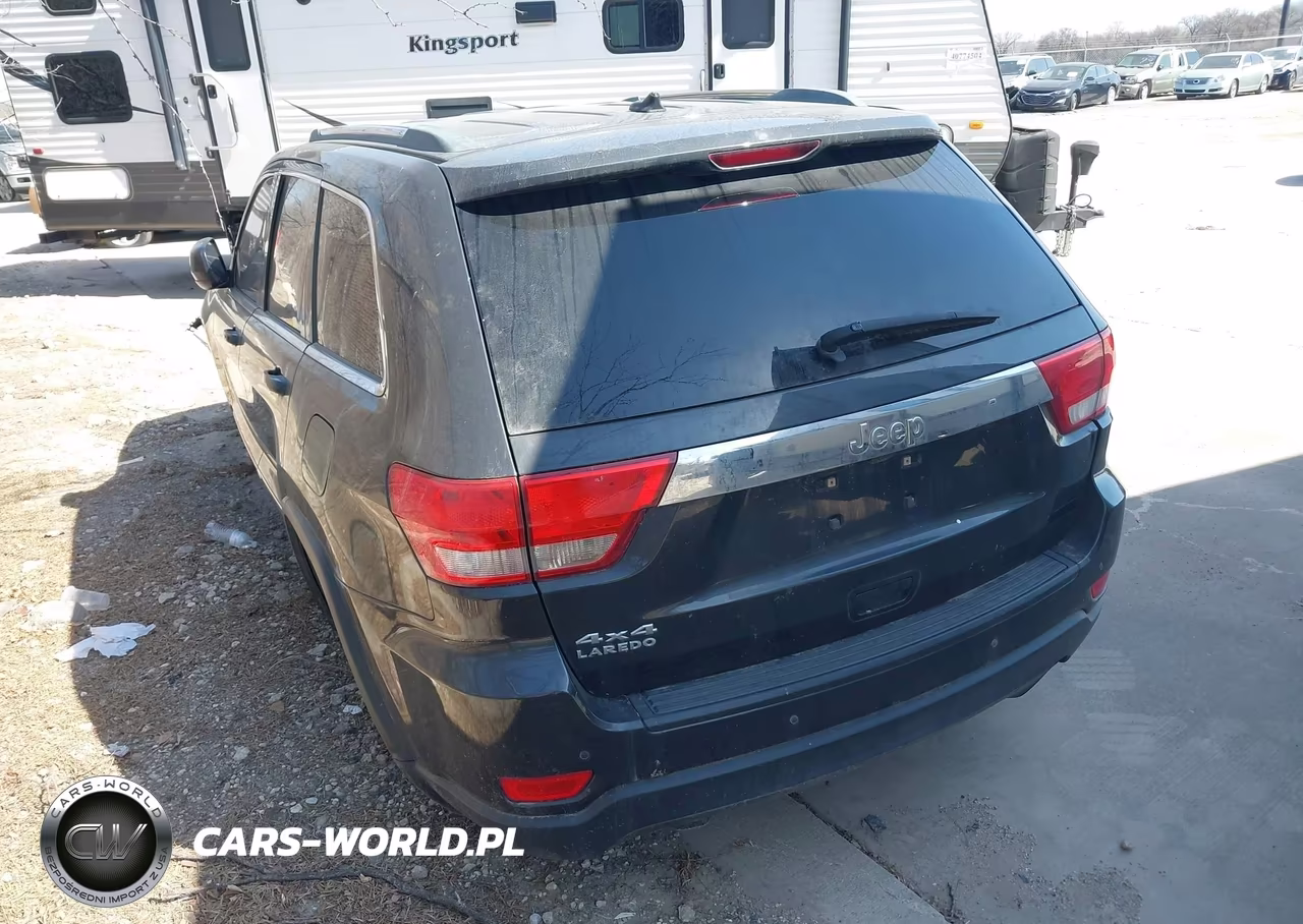 2011 Jeep Grand Cherokee Laredo VIN:1J4RR4GG6BC610035 - 3
