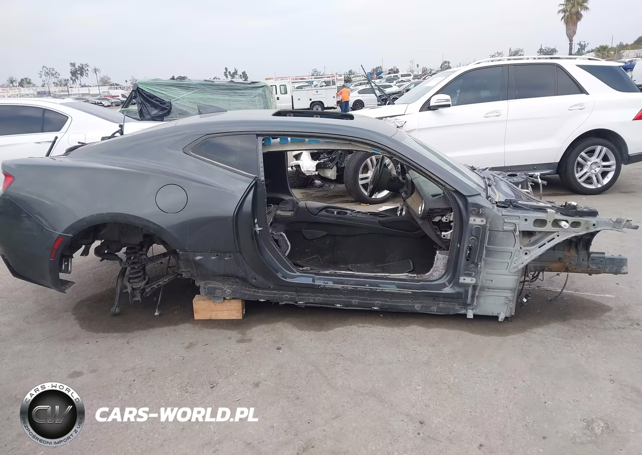 2017 Chevrolet Camaro 2Ss VIN:1G1FG1R78H0114828 - 12