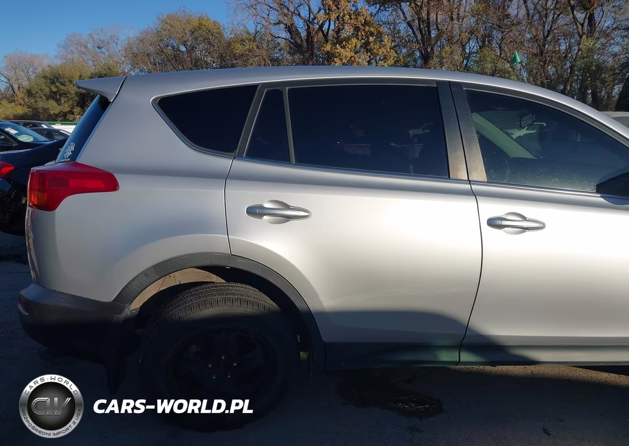 2015 Toyota Rav4 Le VIN:JTMBFREVXFD159139 - 17