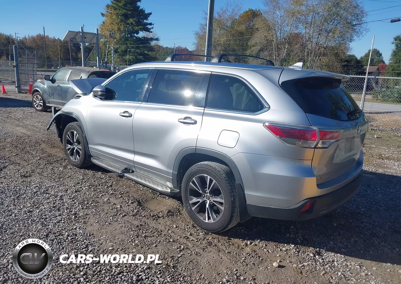 2016 Toyota Highlander Xle VIN:5TDKKRFH8GS506428 - 3