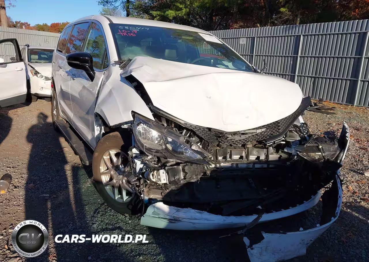 2025 Chrysler Voyager Lx