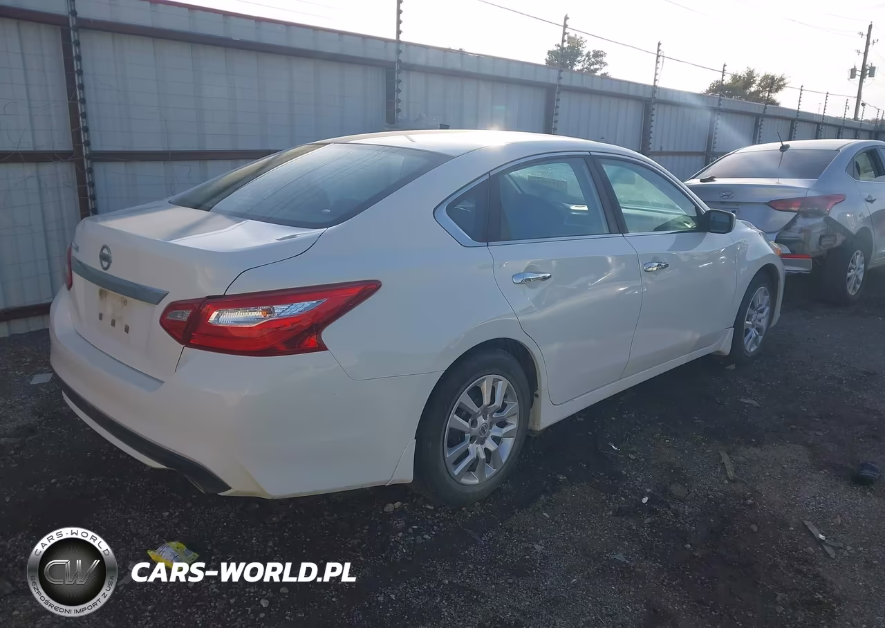 2016 Nissan Altima 2.5 S VIN:1N4AL3AP5GN344743 - 4