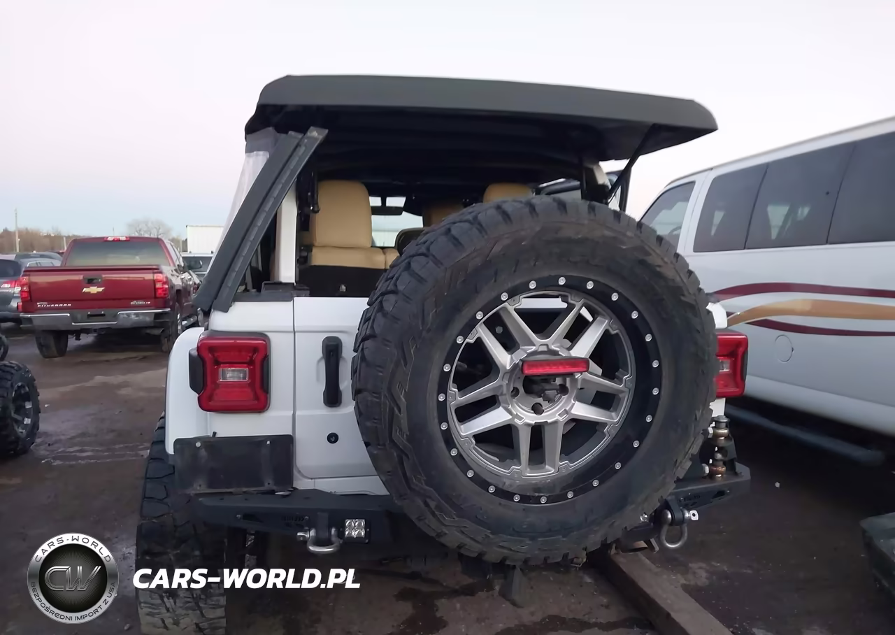 2018 Jeep Wrangler Unlimited Rubicon 4X4 VIN:1C4HJXFG8JW208512 - 17