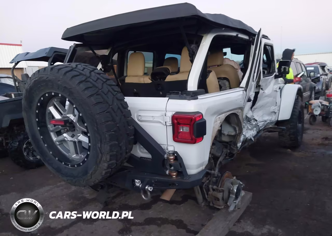 2018 Jeep Wrangler Unlimited Rubicon 4X4 VIN:1C4HJXFG8JW208512 - 4
