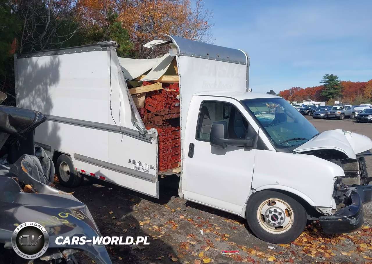 2016 GMC Savana Cutaway 3500 VIN:1GD37TCG1G1323671 - 13