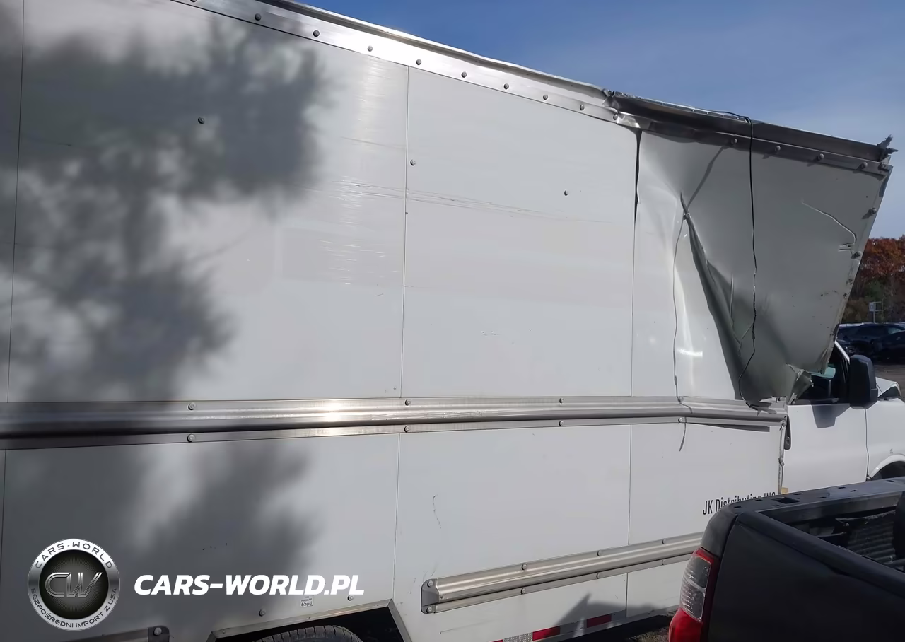 2016 GMC Savana Cutaway 3500 VIN:1GD37TCG1G1323671 - 4