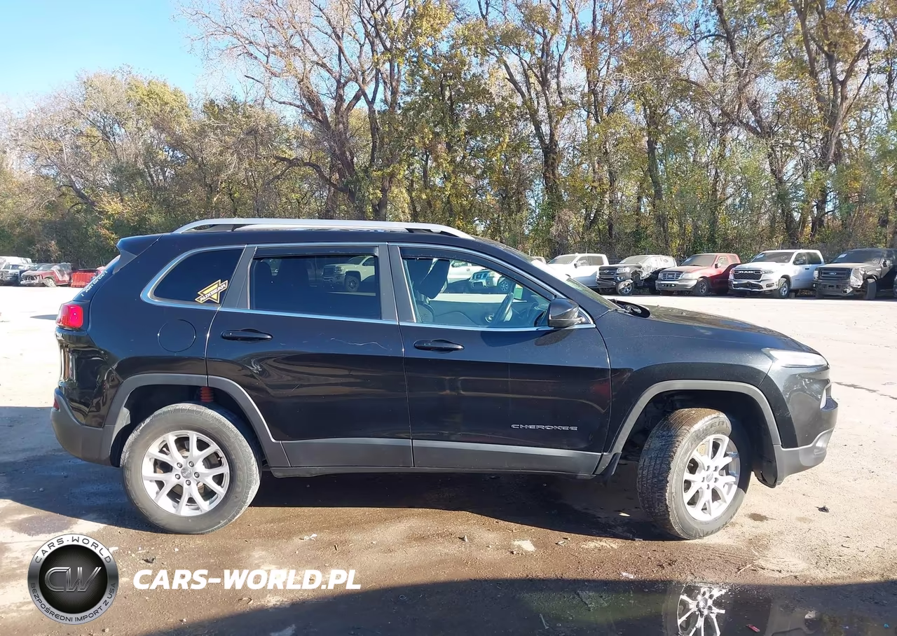 2014 Jeep Cherokee Latitude VIN:1C4PJMCB6EW311422 - 13