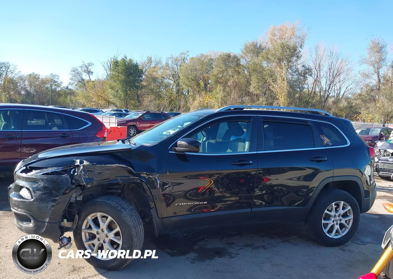 2014 Jeep Cherokee Latitude VIN:1C4PJMCB6EW311422 - 14