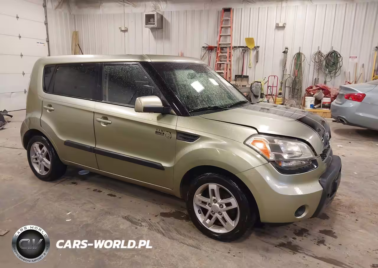 2011 Kia Soul +