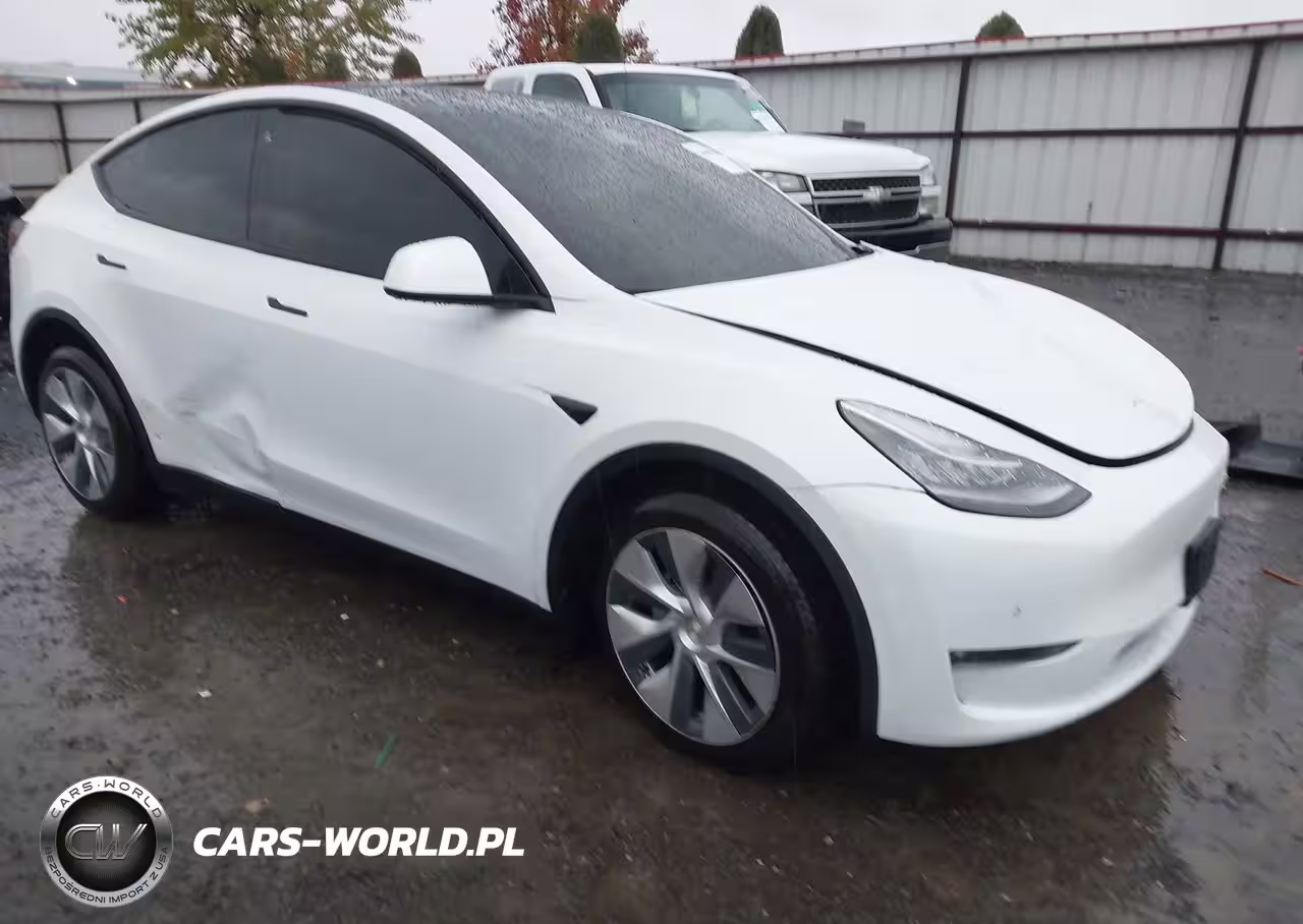 2022 Tesla Model Y Long Range Dual Motor All-Wheel Drive
