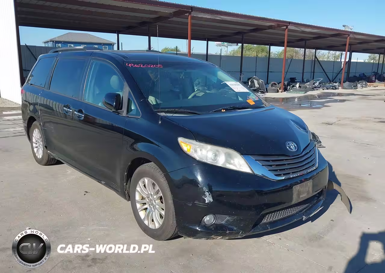 2013 Toyota Sienna Xle V6 8 Passenger