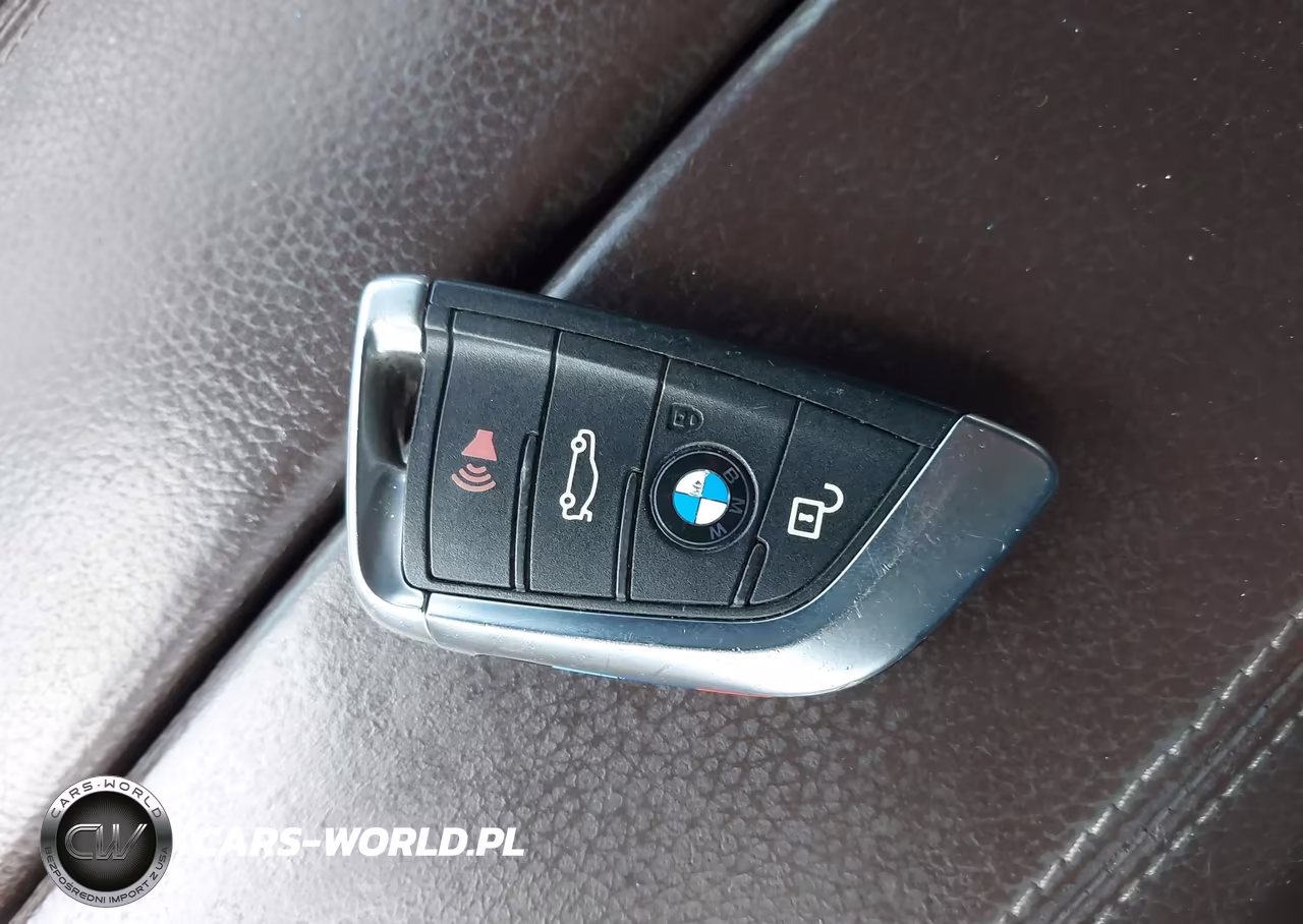 2018 BMW X5 xDrive50I VIN:5UXKR6C57J0U15034 - 11