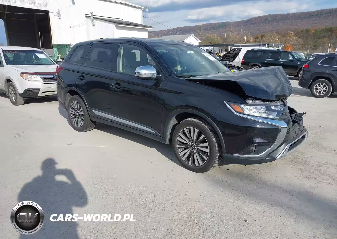 2019 Mitsubishi Outlander Se