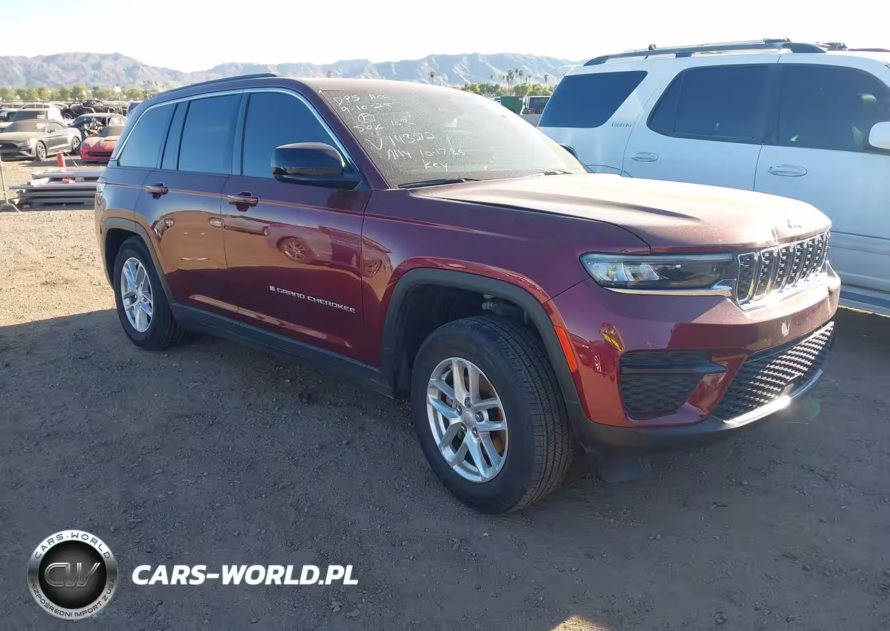 2024 Jeep Grand Cherokee Laredo X 4X4