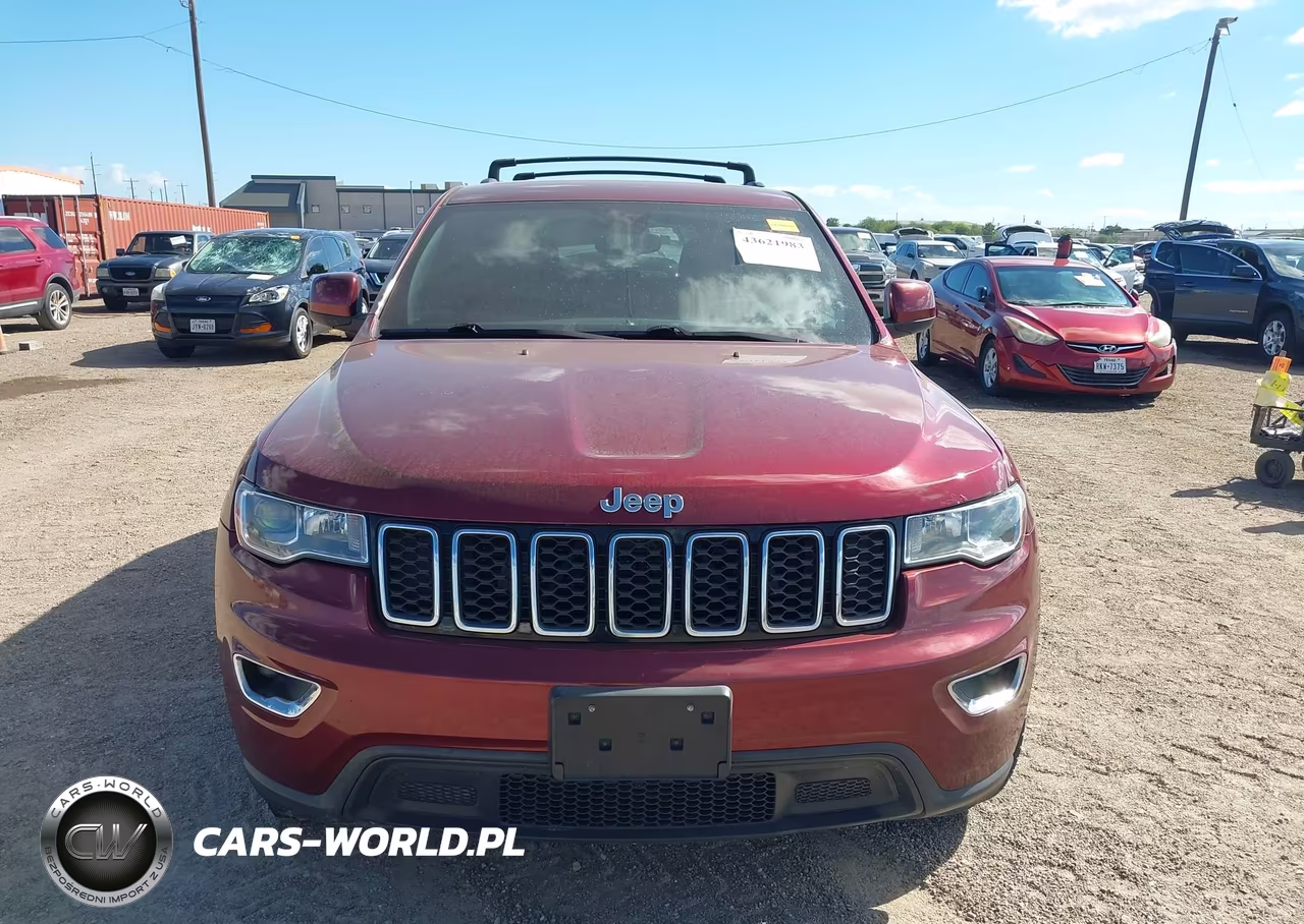 2017 Jeep Grand Cherokee Laredo 4X4 VIN:1C4RJFAG2HC964452 - 12