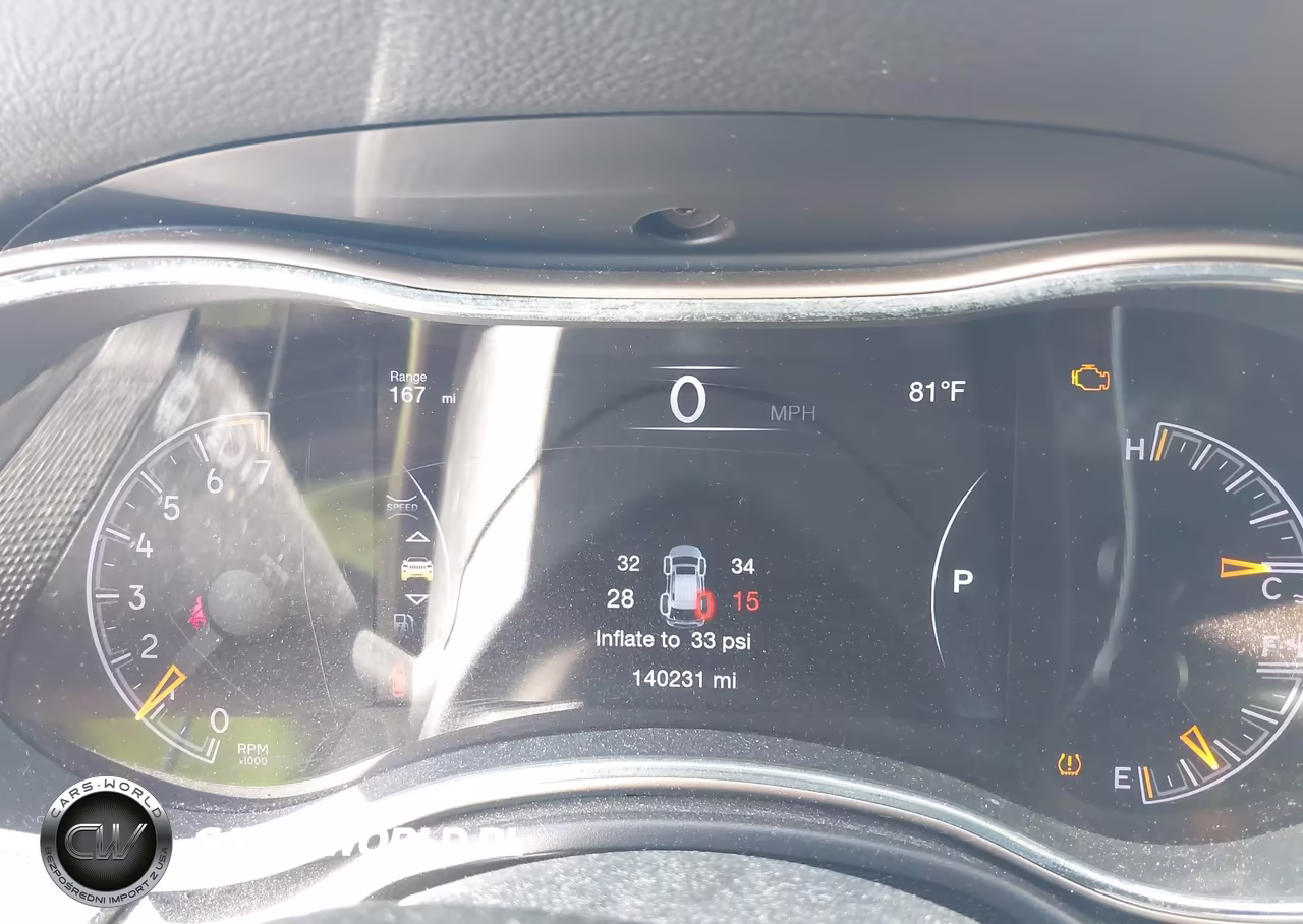 2017 Jeep Grand Cherokee Laredo 4X4 VIN:1C4RJFAG2HC964452 - 15
