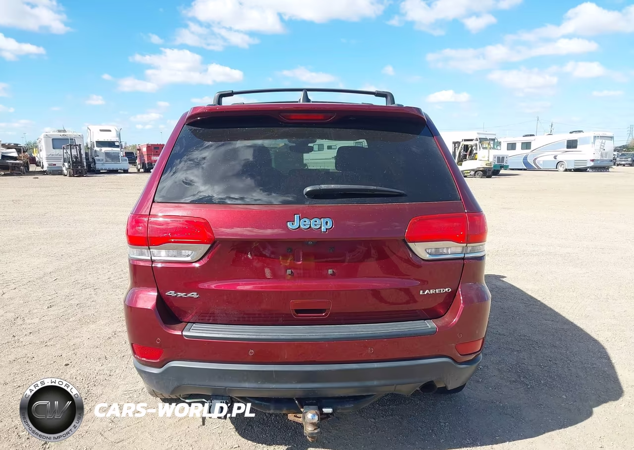 2017 Jeep Grand Cherokee Laredo 4X4 VIN:1C4RJFAG2HC964452 - 16
