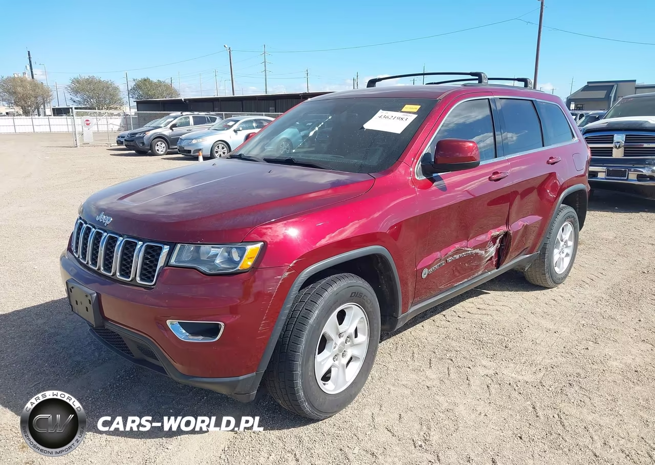 2017 Jeep Grand Cherokee Laredo 4X4 VIN:1C4RJFAG2HC964452 - 2