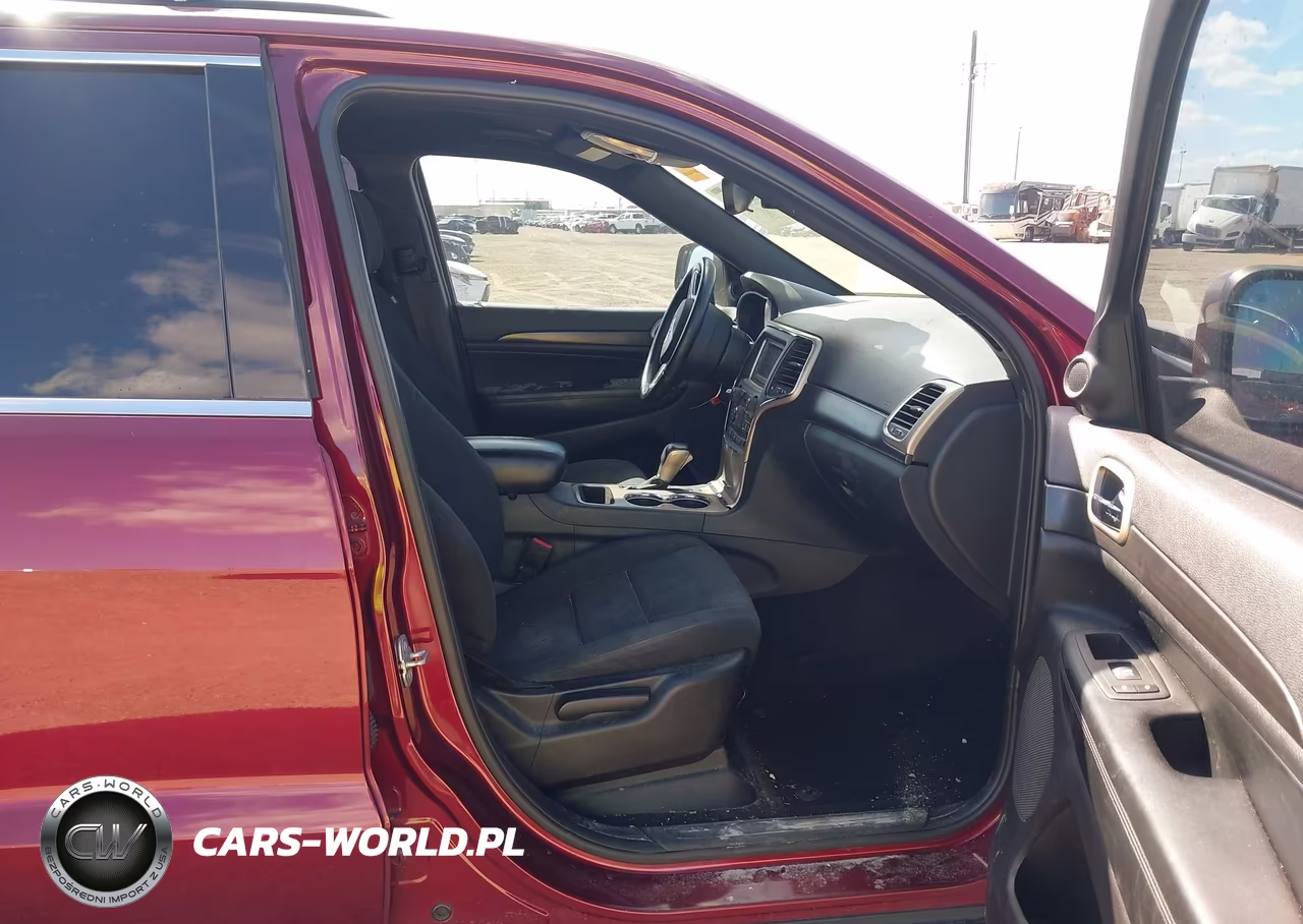 2017 Jeep Grand Cherokee Laredo 4X4 VIN:1C4RJFAG2HC964452 - 5