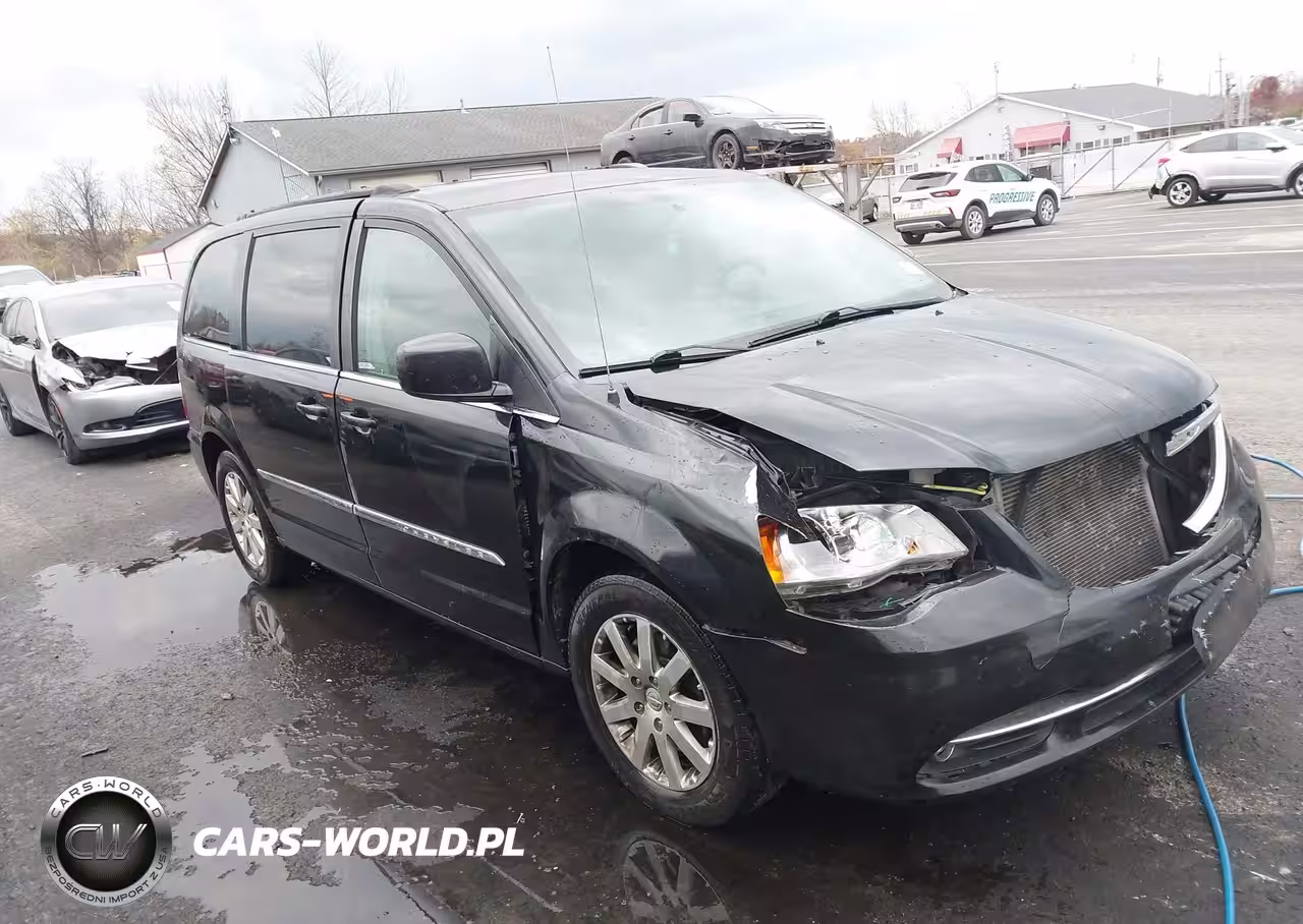 2013 Chrysler Town & Country Touring