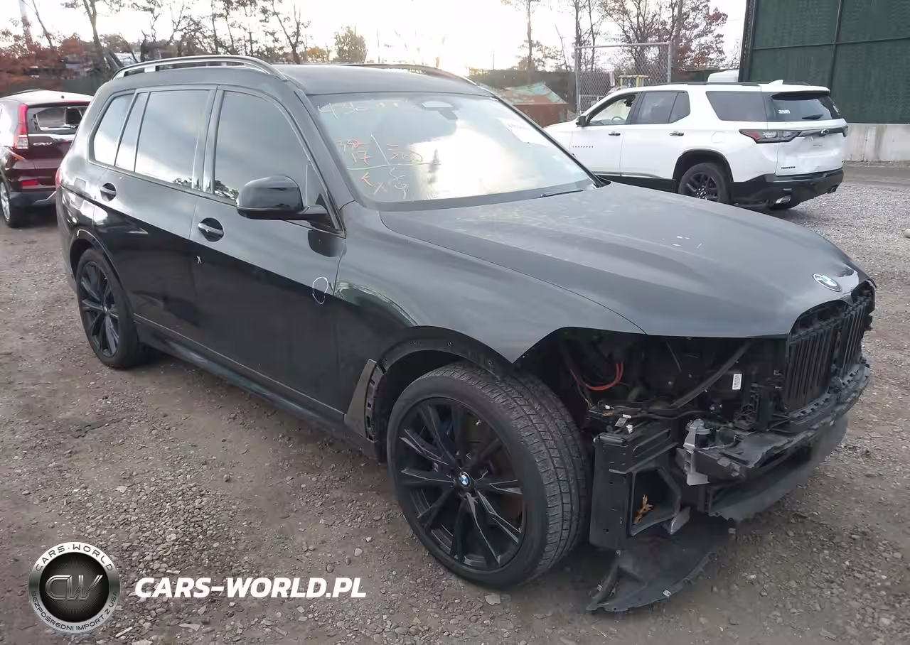 2022 BMW X7 M50I