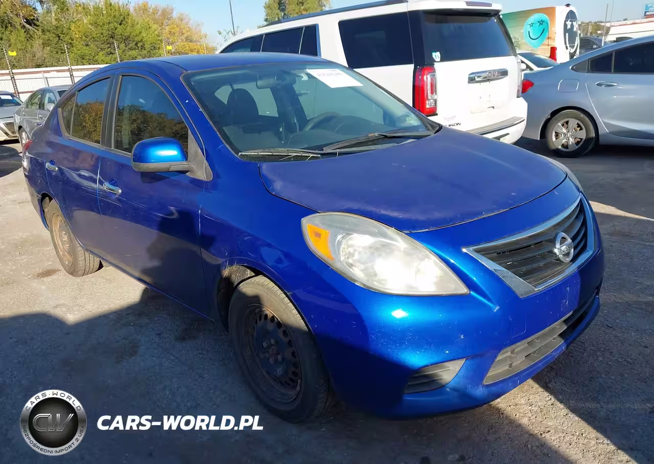 2013 Nissan Versa 1.6 Sv