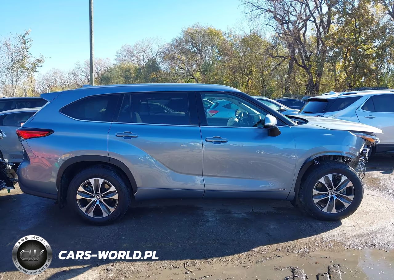 2022 Toyota Highlander Hybrid Xle VIN:5TDHBRCH4NS091734 - 13