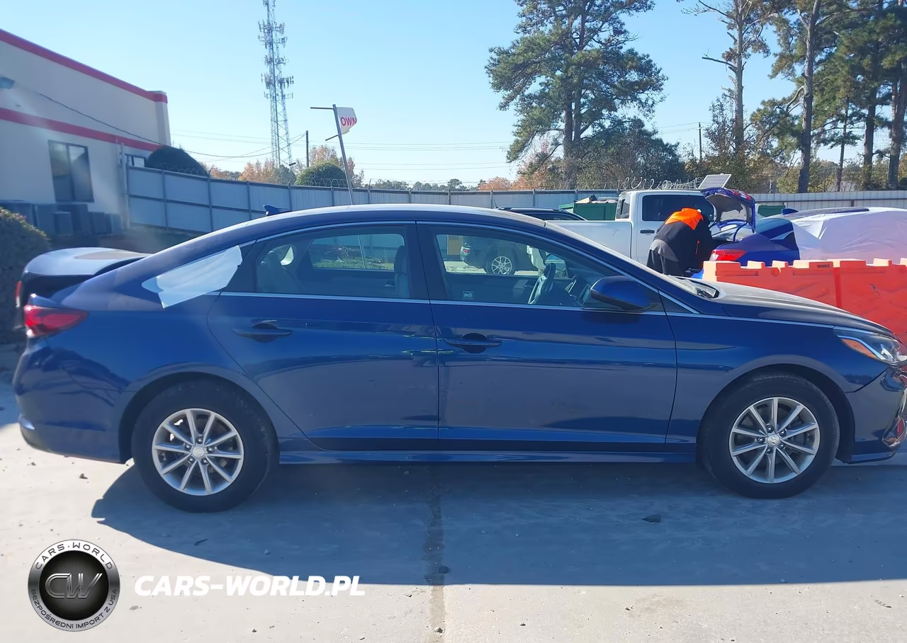 2018 Hyundai Sonata Se VIN:5NPE24AF0JH657007 - 12