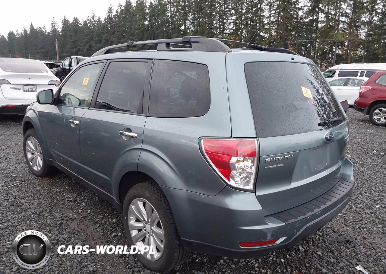 2011 Subaru Forester 2.5X Premium VIN:JF2SHADC9BH780629 - 3