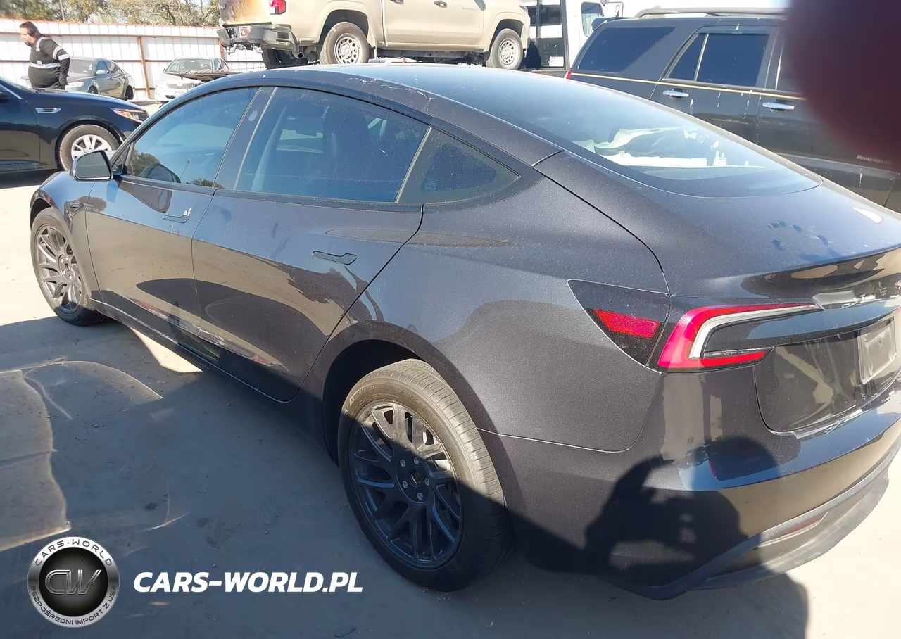 2024 Tesla Model 3 Long Range Dual Motor All-Wheel Drive VIN:5YJ3E1EB6RF728869 - 3