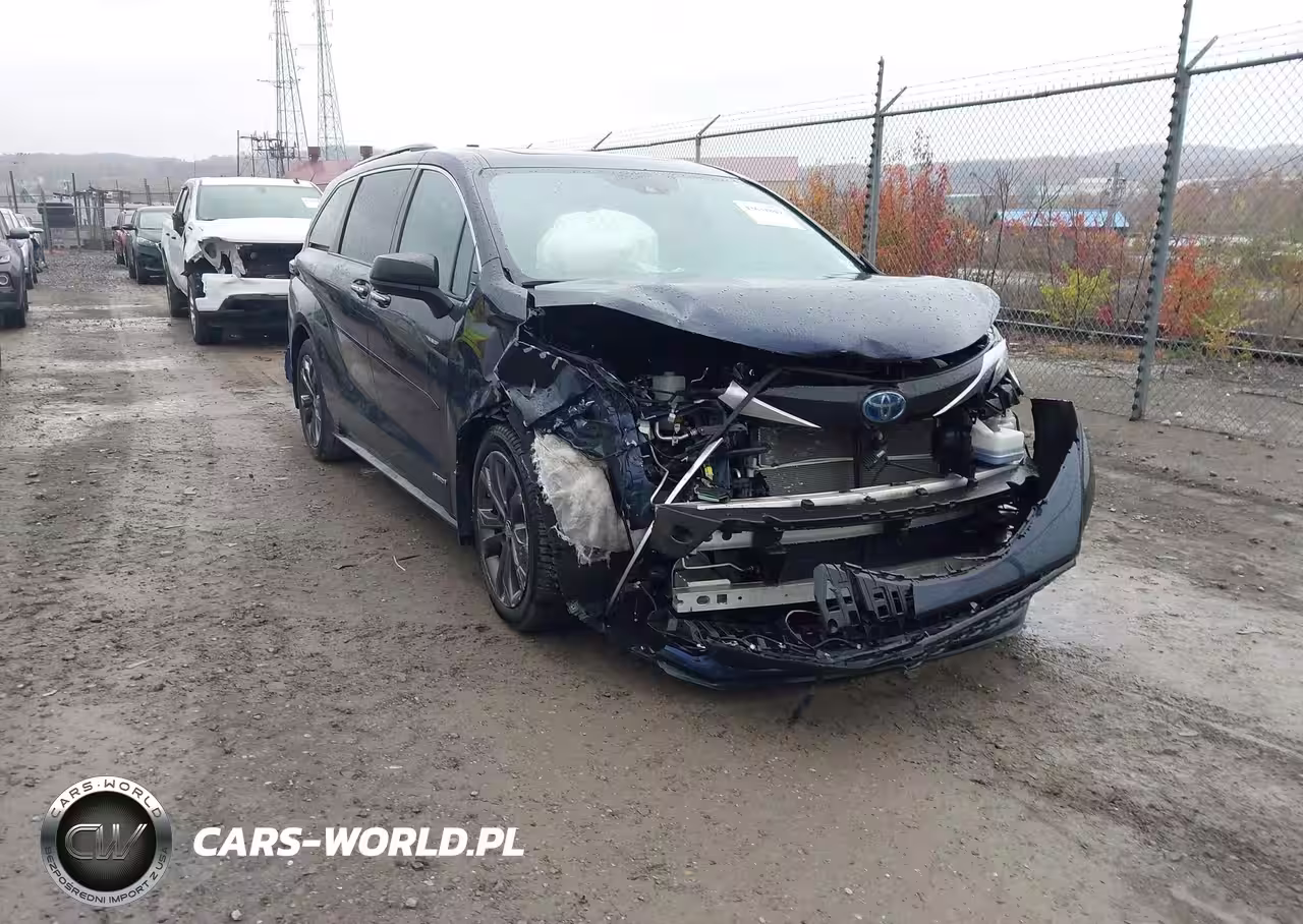2021 Toyota Sienna Xse