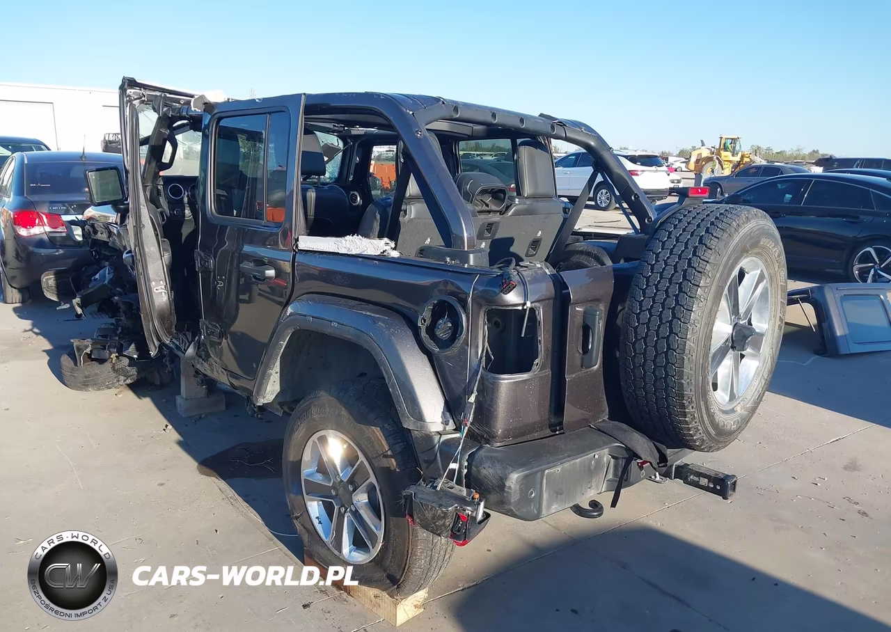 2021 Jeep Wrangler Unlimited Sahara 4X4 VIN:1C4HJXEN8MW788705 - 3