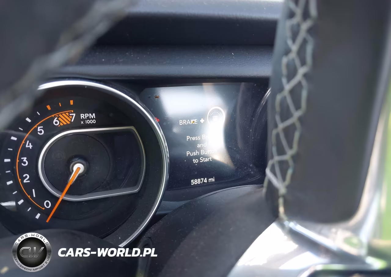 2021 Jeep Wrangler Unlimited Sahara 4X4 VIN:1C4HJXEN8MW788705 - 7