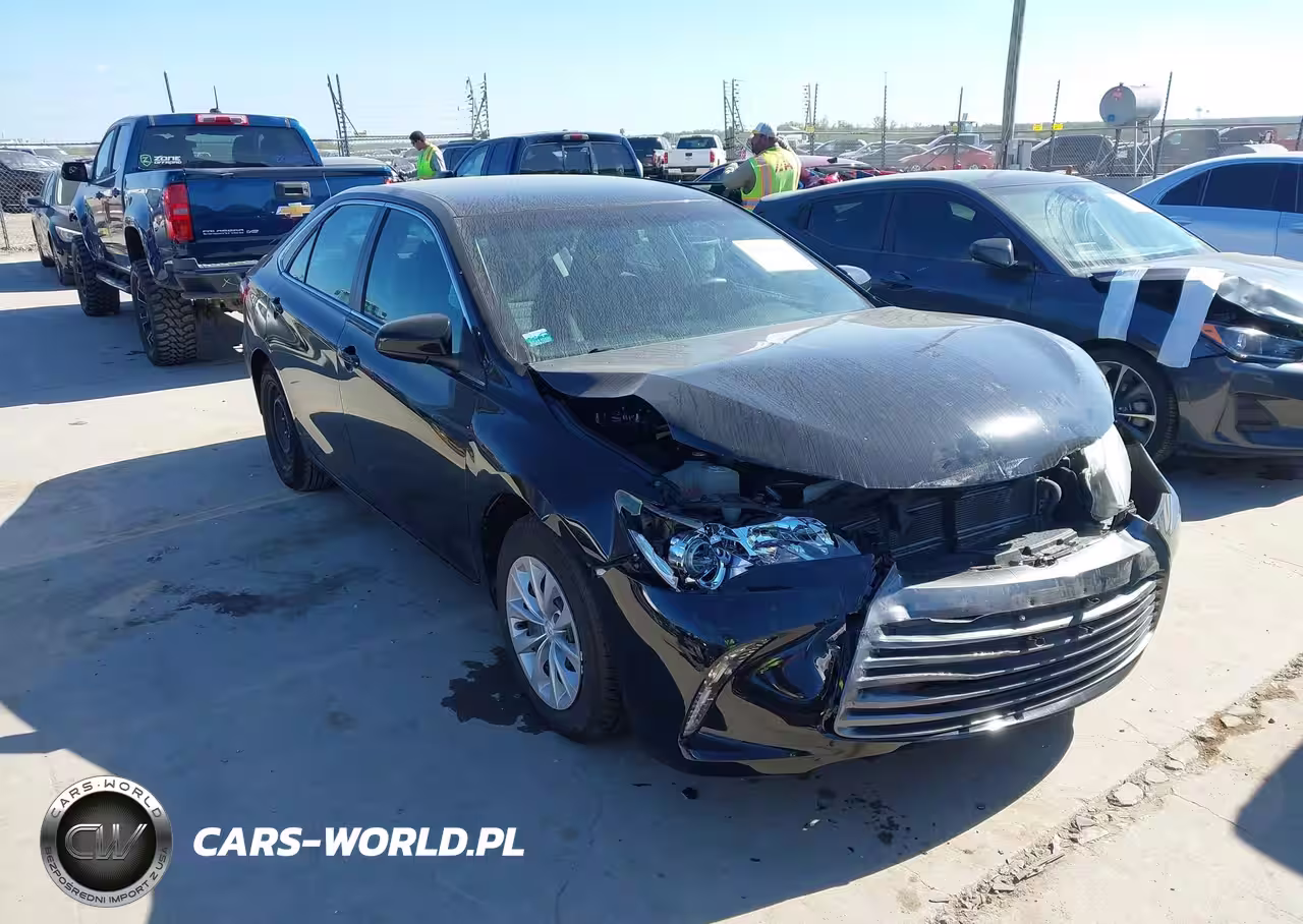 2015 Toyota Camry Hybrid Le